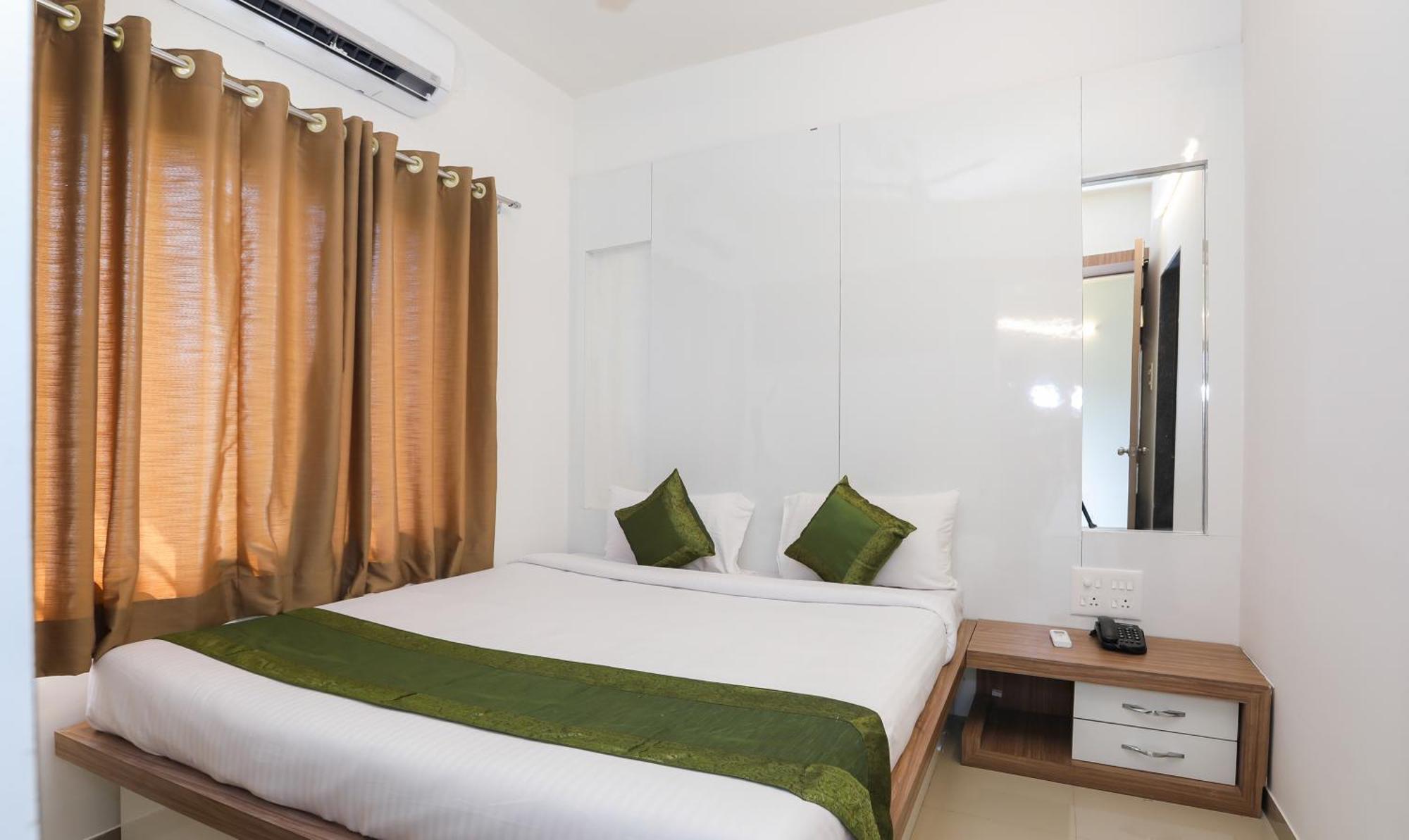 Treebo Sapphire Studio Nashik Dış mekan fotoğraf