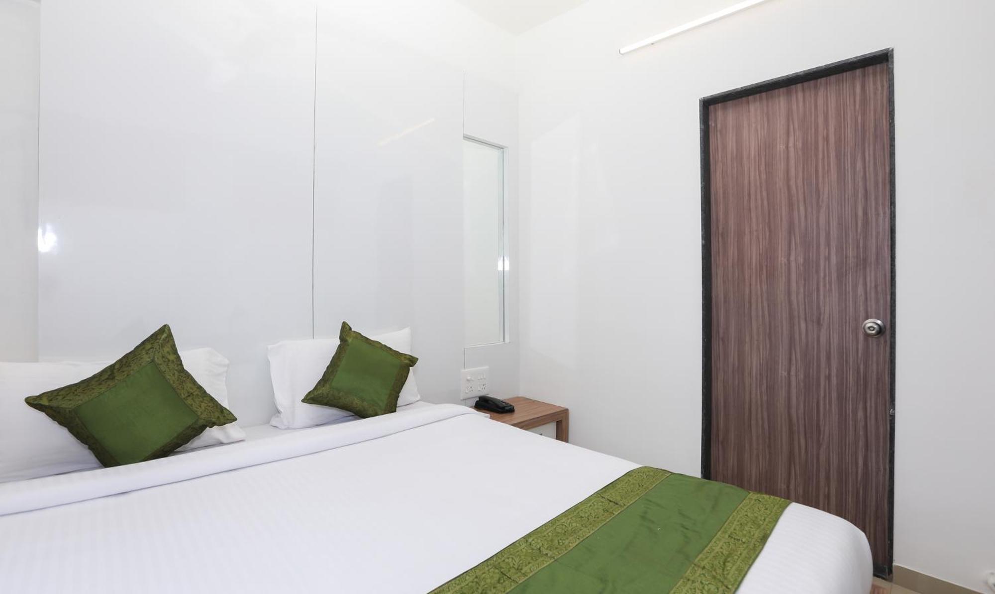 Treebo Sapphire Studio Nashik Dış mekan fotoğraf